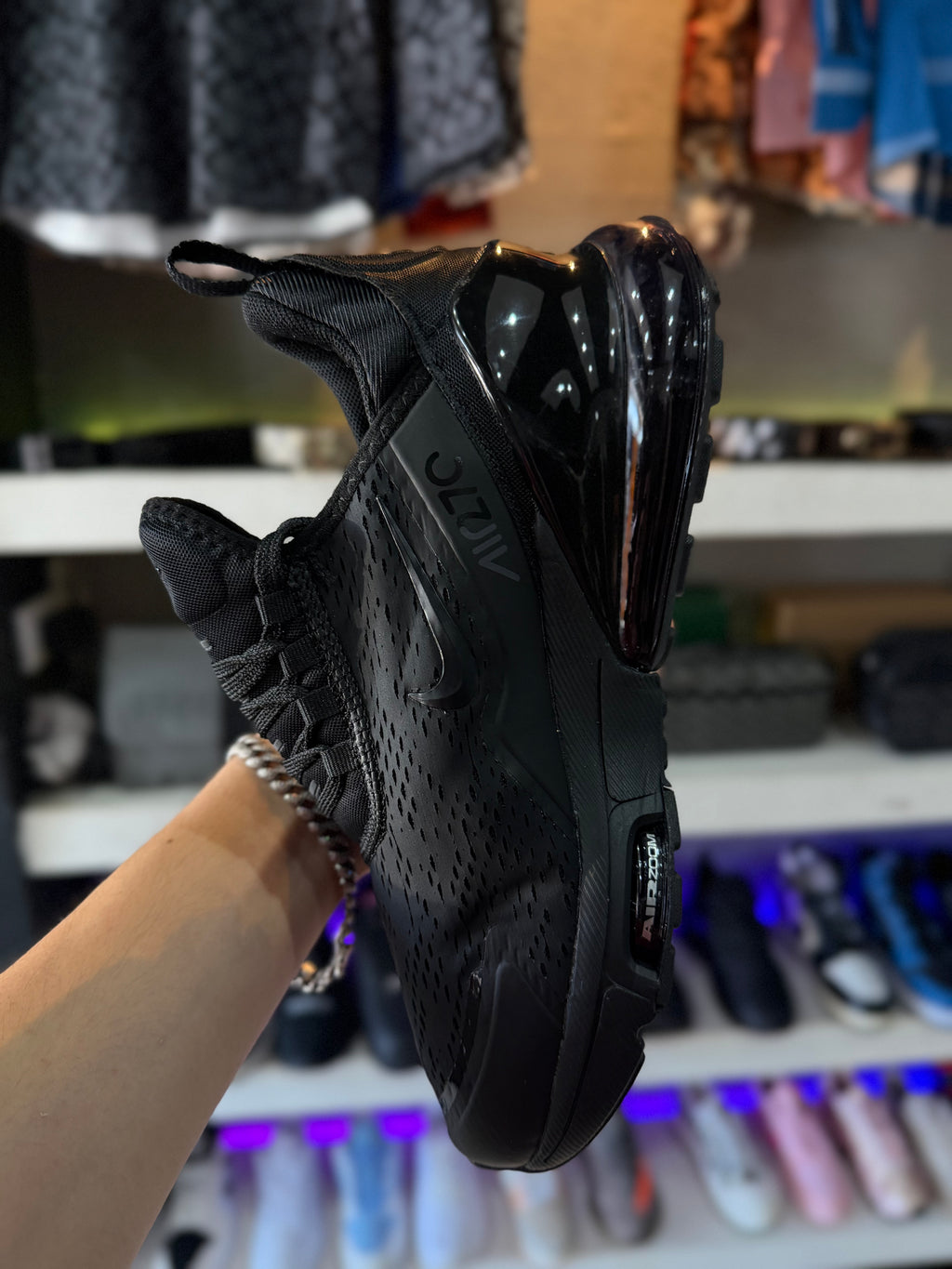 TENIS NIKE “270 PREMIUM”