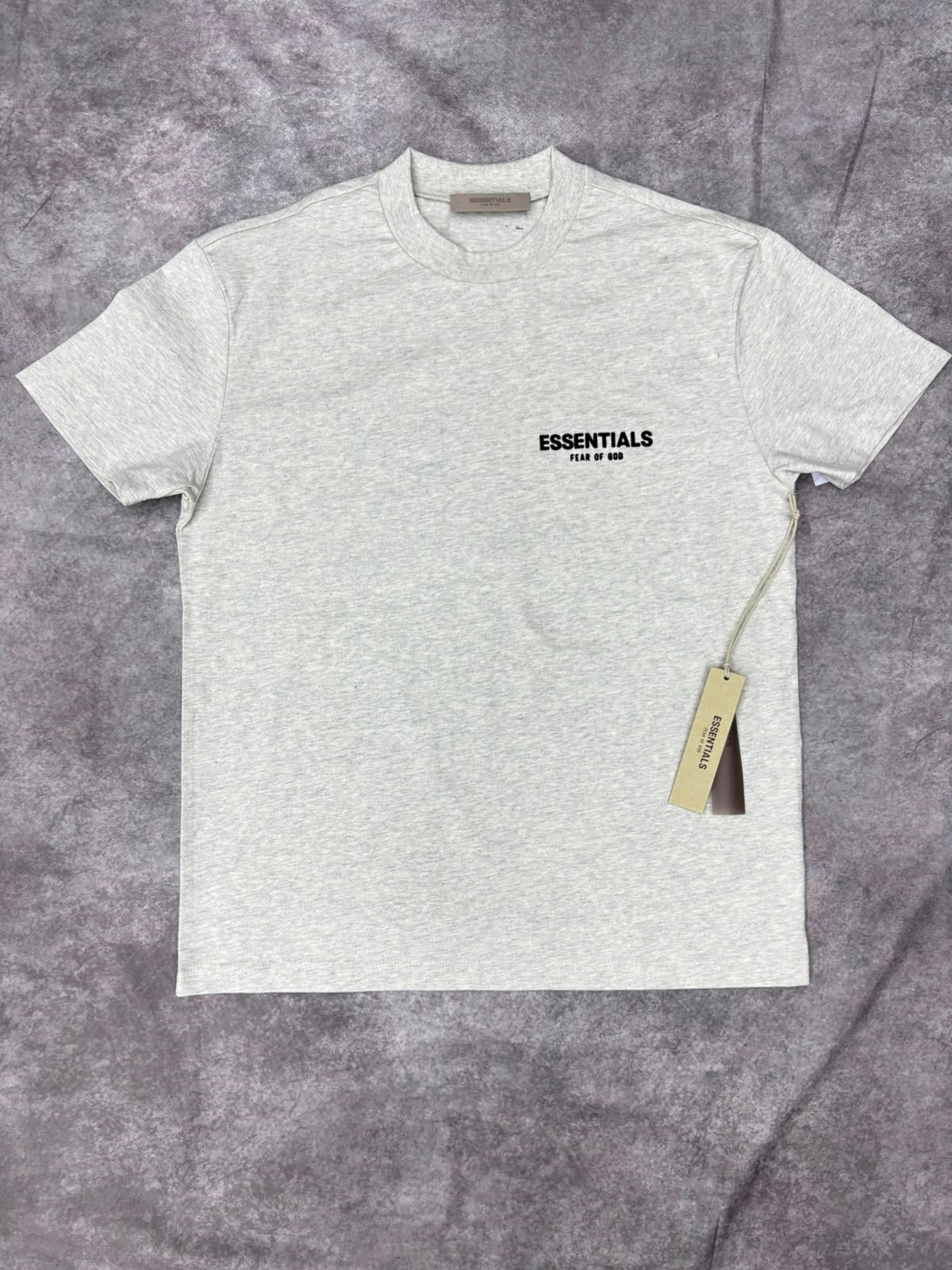 PLAYERA ESSENTIALS “SS 22”