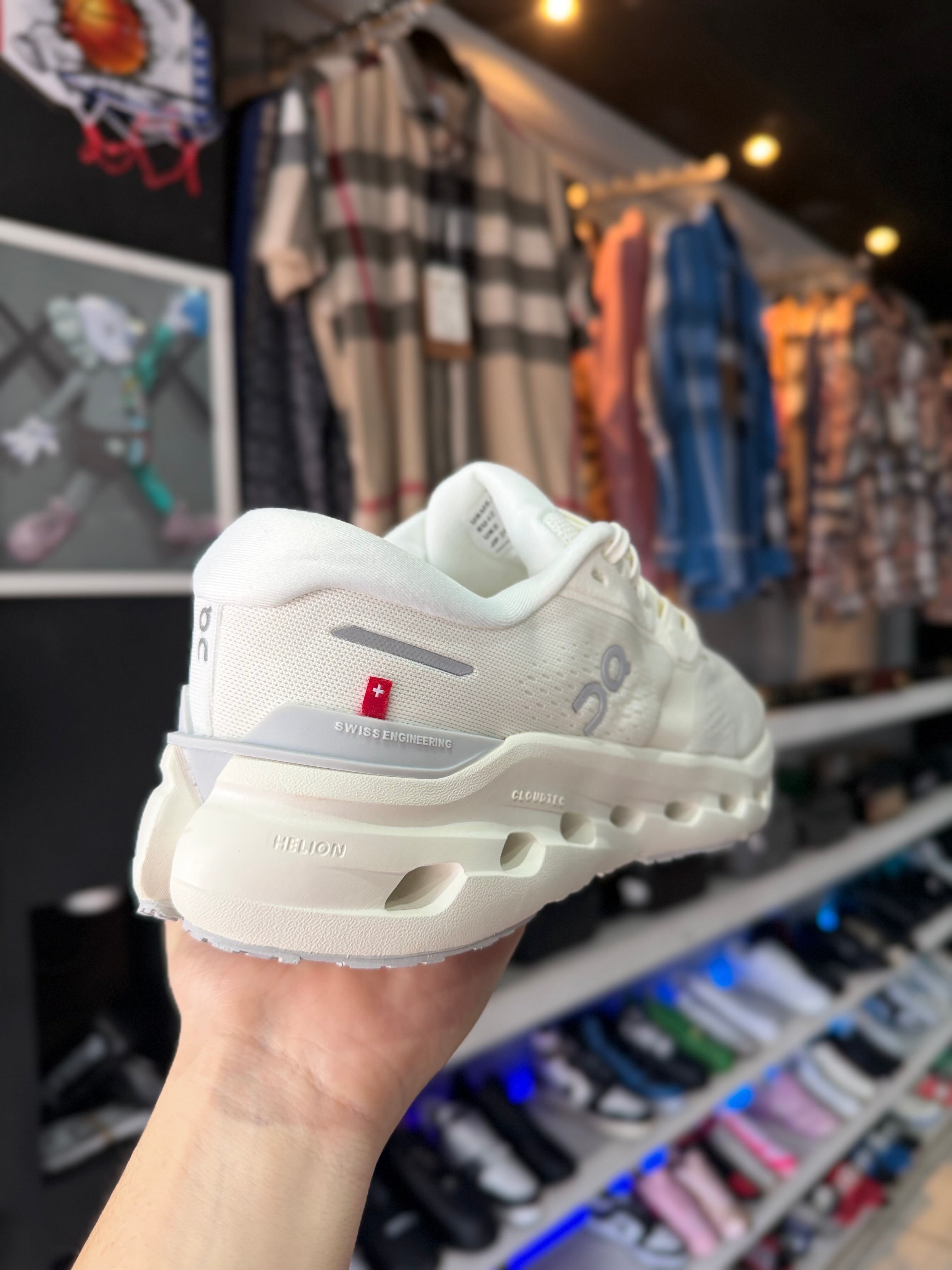 TENIS ON CLOUD “CLOUDRUNNER 2”