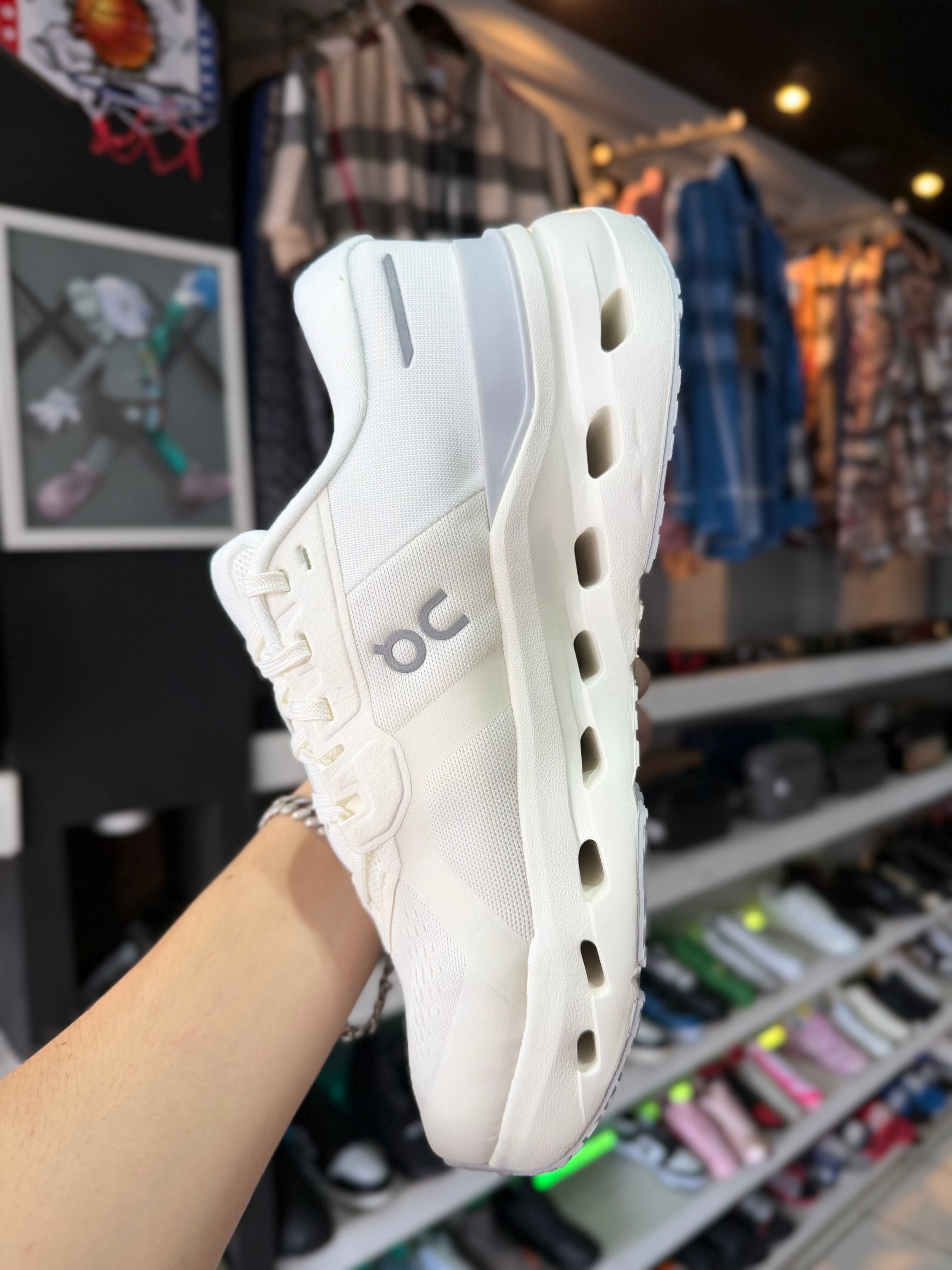 TENIS ON CLOUD “CLOUDRUNNER 2”