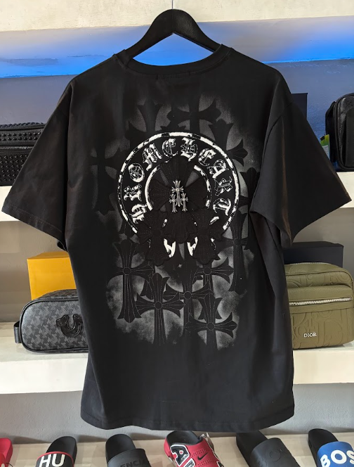 PLAYERA CHROME HEARTS "CRUCES GRAFFITI DETALLES BLANCO"