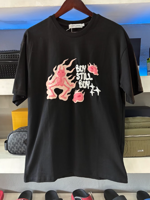PLAYERA BROKEN PLANET "BOY STILL BOY"