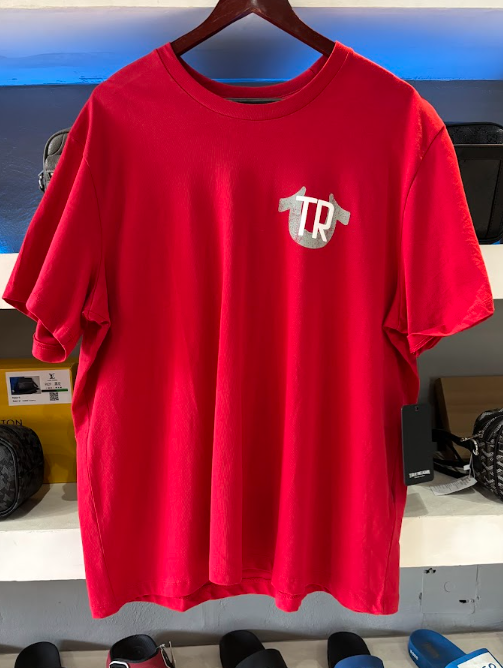 PLAYERA TRUE RELIGION "ROJA TR BLANCO"
