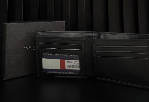 CARTERA TOMMY HILFIGER "NEGRA CLASICA"