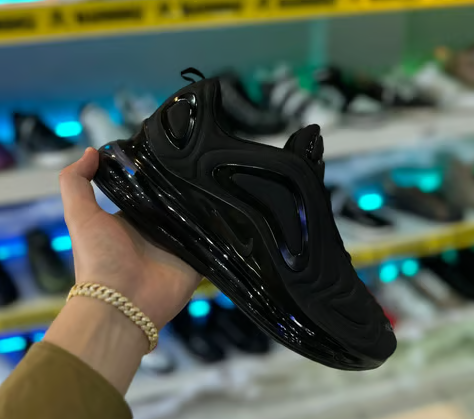 TENIS NIKE "AIR MAX 720 PLUS NEGRO"