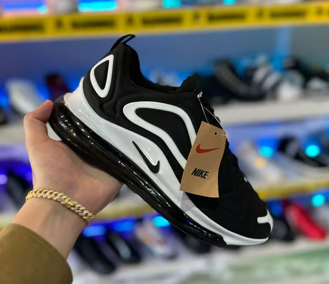 TENIS NIKE "AIR MAX 720 BALLENA ORCA"