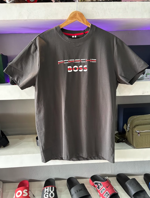 PLAYERA BOSS "PORSCHE GRIS/ROJO"