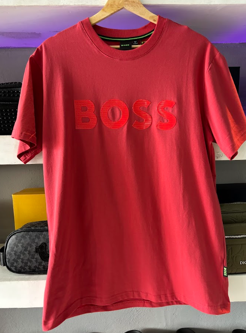 PLAYERA BOSS "CLASICA ROJA"