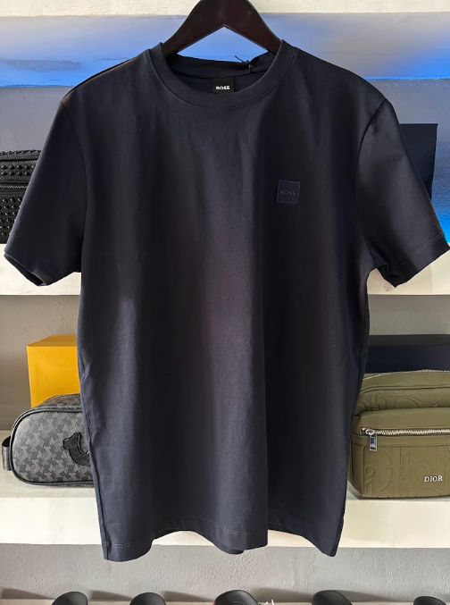 PLAYERA BOSS "PARCHE NEGRO"