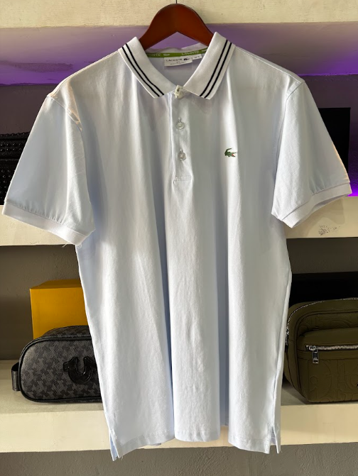 POLO LACOSTE "BLANCA DETALLES NEGROS"