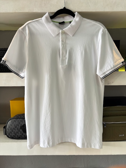 POLO BOSS "BLANCO DETALLES BOSS NEGRO"