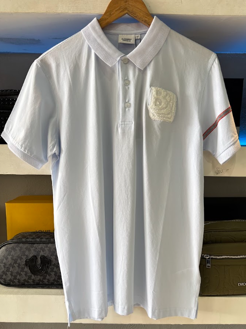 POLO BURBERRY "BLANCO LOGO DE PELUCHE"