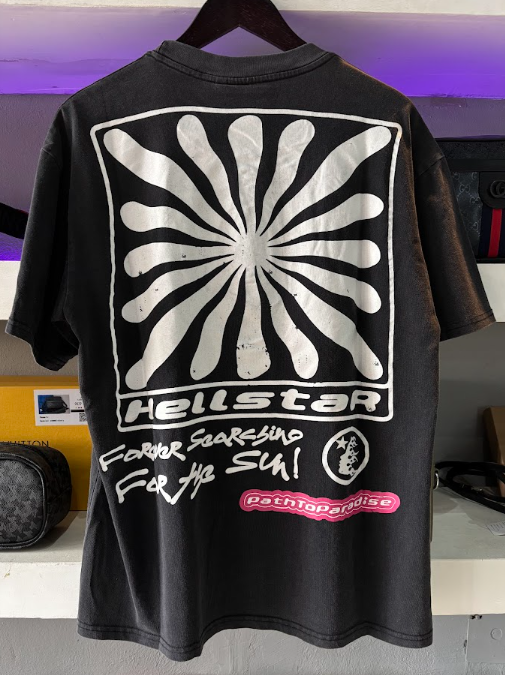 PLAYERA HELLSTAR "NEGRA SUN CARITA FELIZ"
