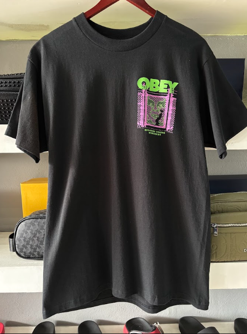 PLAYERA OBEY "NEGRA OBEY VERDE"