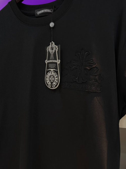 PLAYERA CHROME HEARTS "NEGRA CRUCES DESGASTADO"