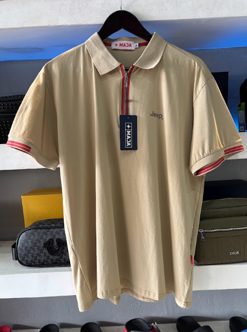 POLO MAJA X JEEP "BEIGE DETALLES ROJOS"