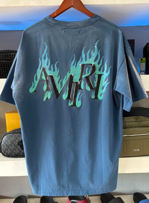 PLAYERA AMIRI "AZÚL FLAMES DESLAVADO"