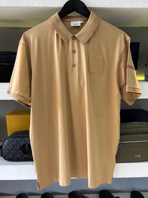 POLO BURBERRY "BEIGE LOGO DE PELUCHE"