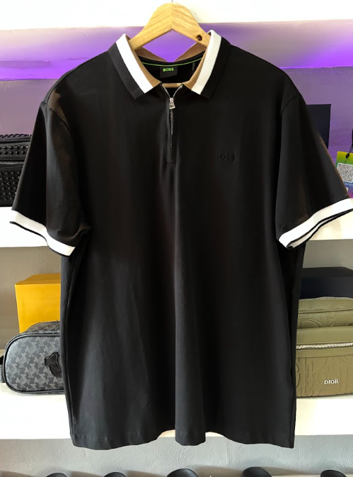 POLO BOSS "NEGRA MANGA/CUELLO BLANCO"