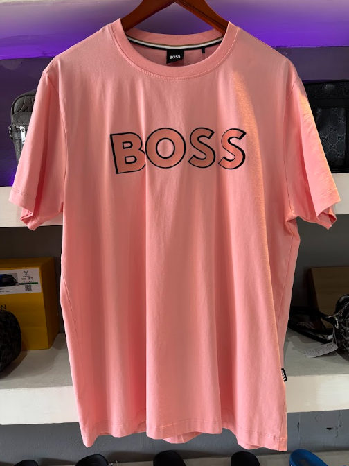PLAYERA BOSS "ROSA LOGO"