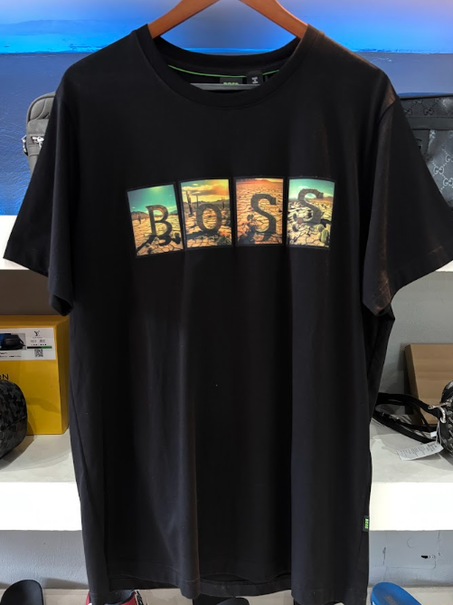 PLAYERA BOSS "NEGRA DESIERTO"