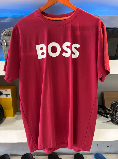 PLAYERA BOSS "ROJA LOGO BLANCO"