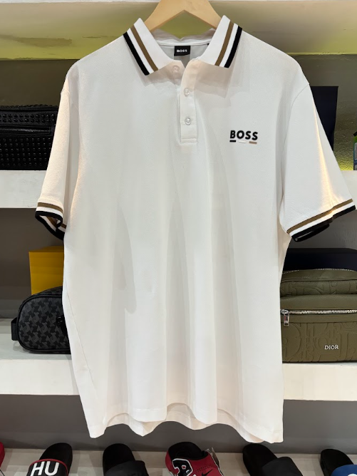 POLO BOSS "BLANCO CUELLO LINEAS BEIGE/NEGRO"