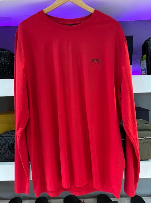 PLAYERA BOSS "ROJA MANGA LARGA"