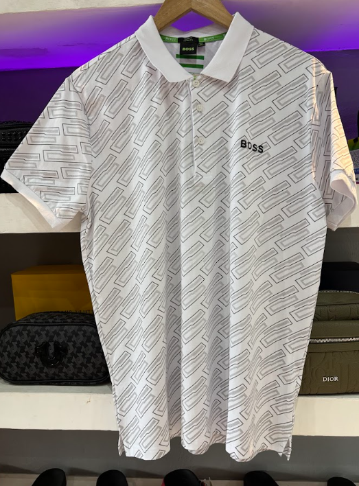 POLO BOSS "BLANCA RECTANGULOS GRISES"