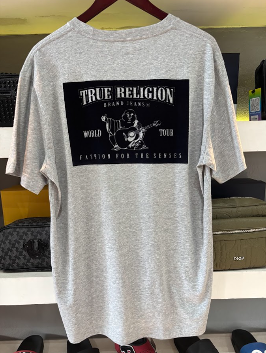 PLAYERA TRUE RELIGION "GRIS LOGO NEGRO"