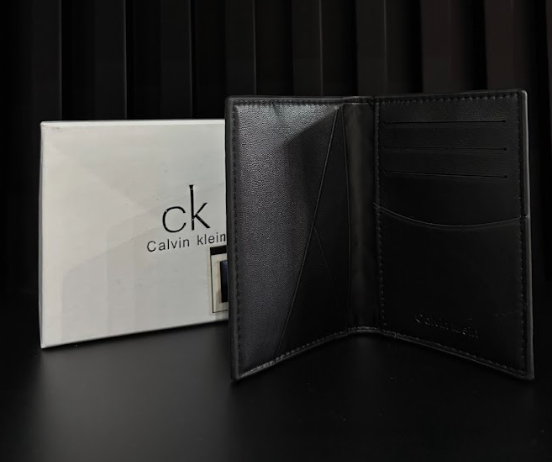 CARTERA CALVIN KLEIN "NEGRA CON MONOGRAMA"