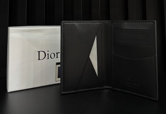 CARTERA DIOR "NEGRA CON PLACA"
