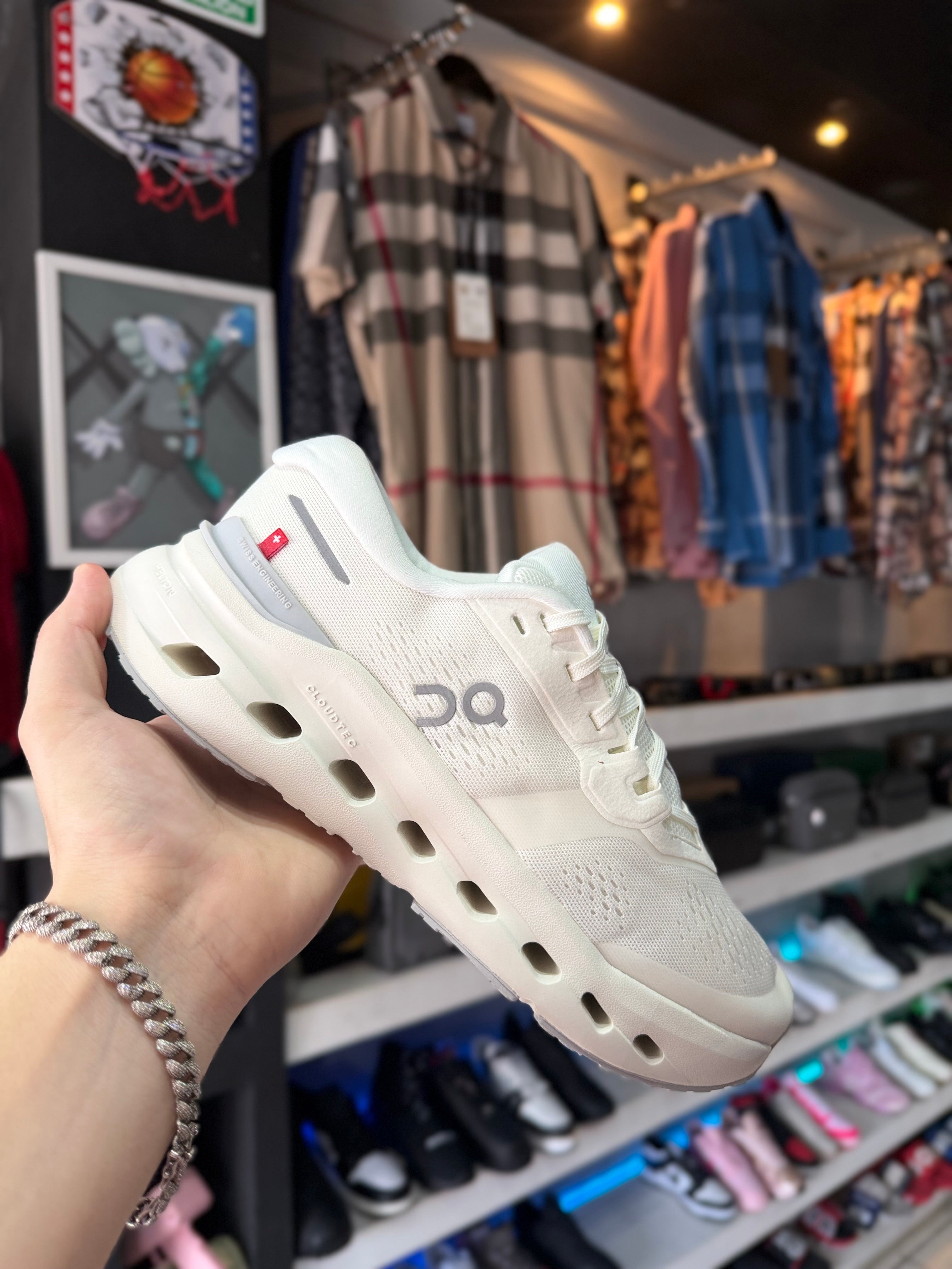 TENIS ON CLOUD “CLOUDRUNNER 2”