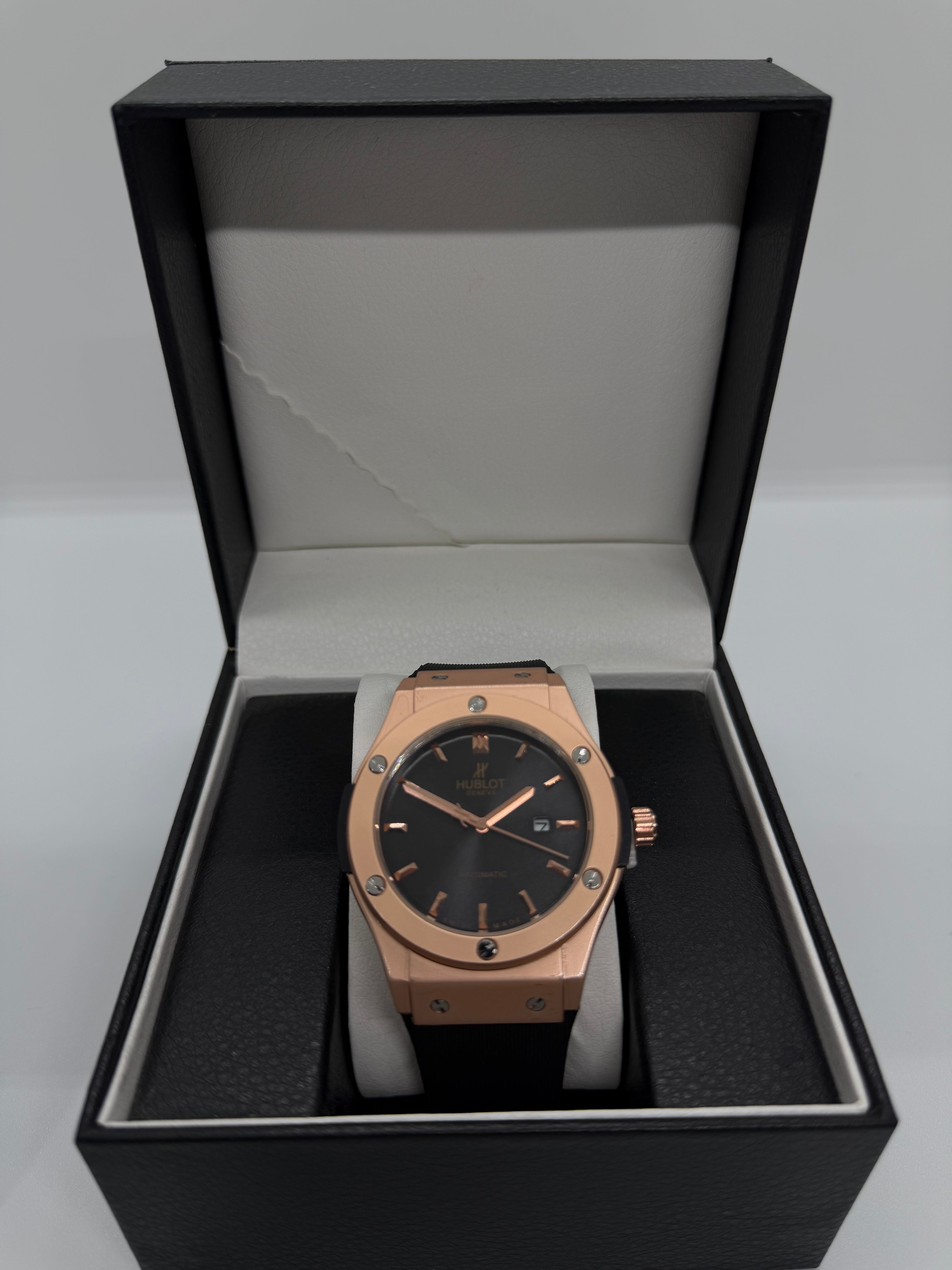 RELOJ HUBLOT "CLASICO FUSION ORO ROSADO"