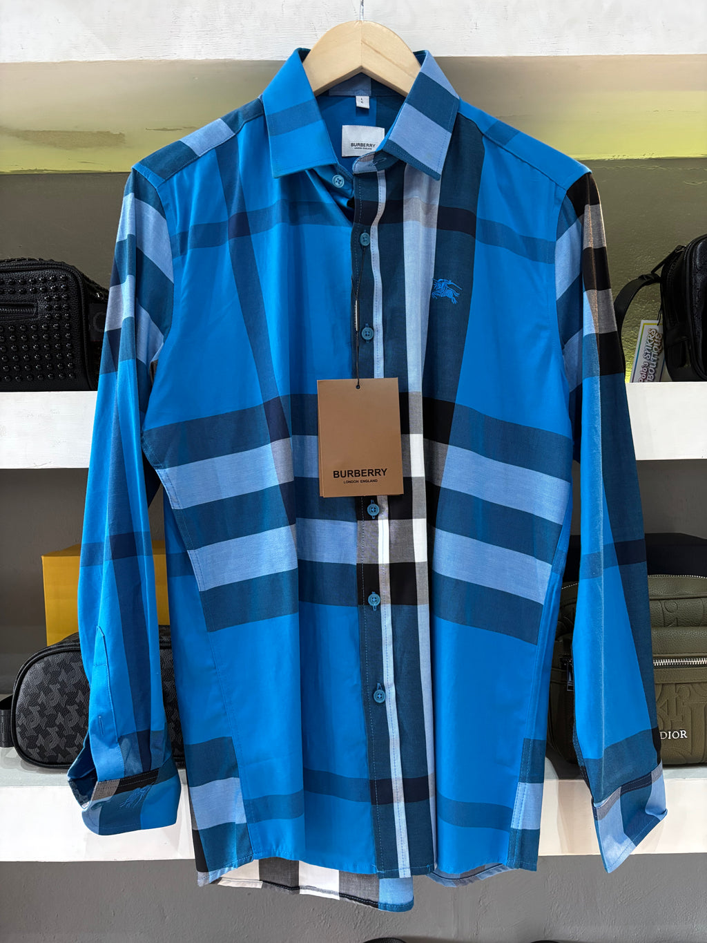 CAMISA BURBERRY "LINEAS AZUL/NEGRO"