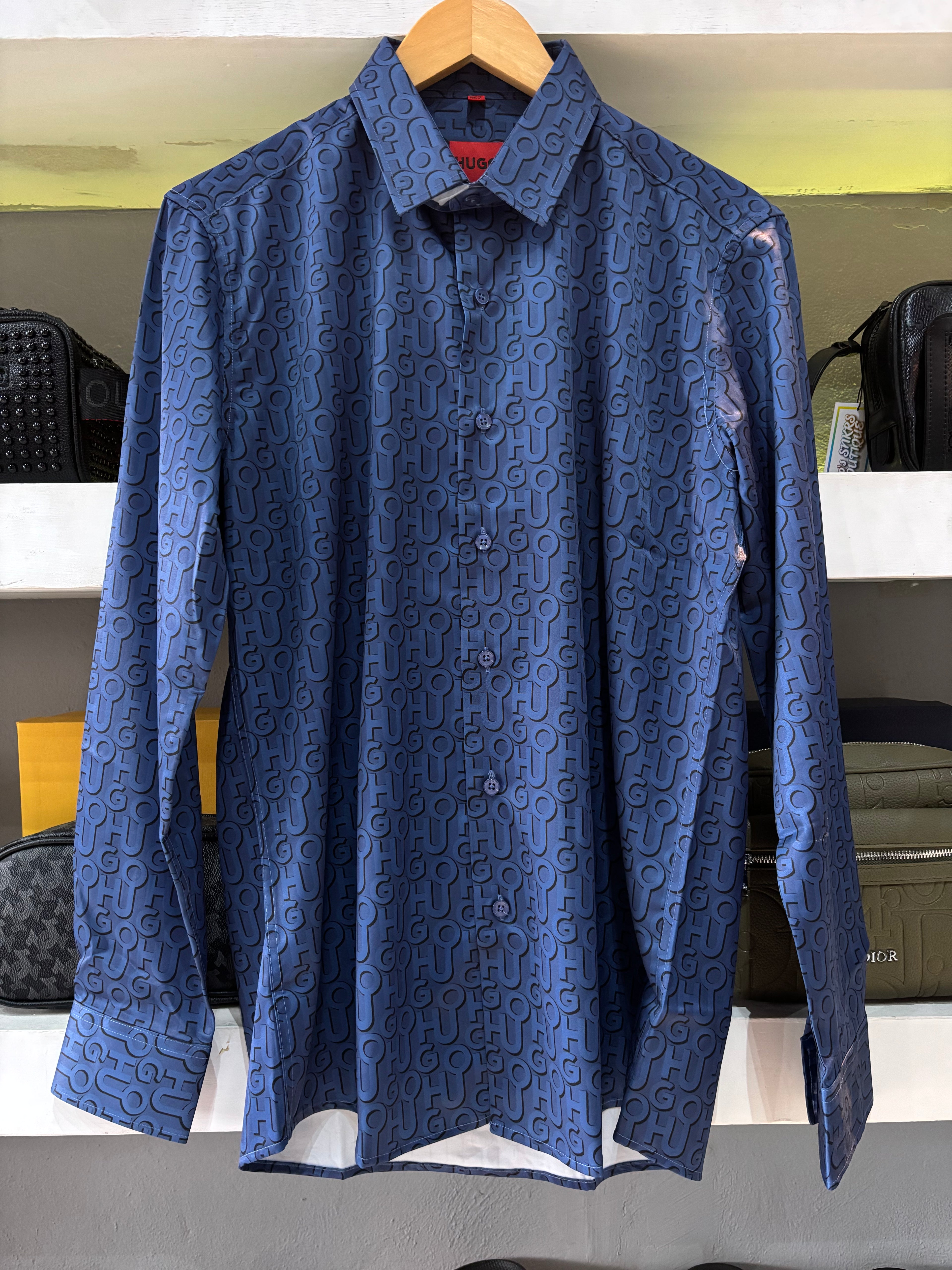 CAMISA HUGO "AZUL MONOGRAMA LOGO"