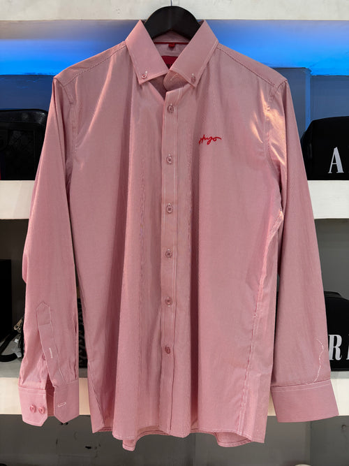 CAMISA HUGO "ROSA LOGO ROJO"