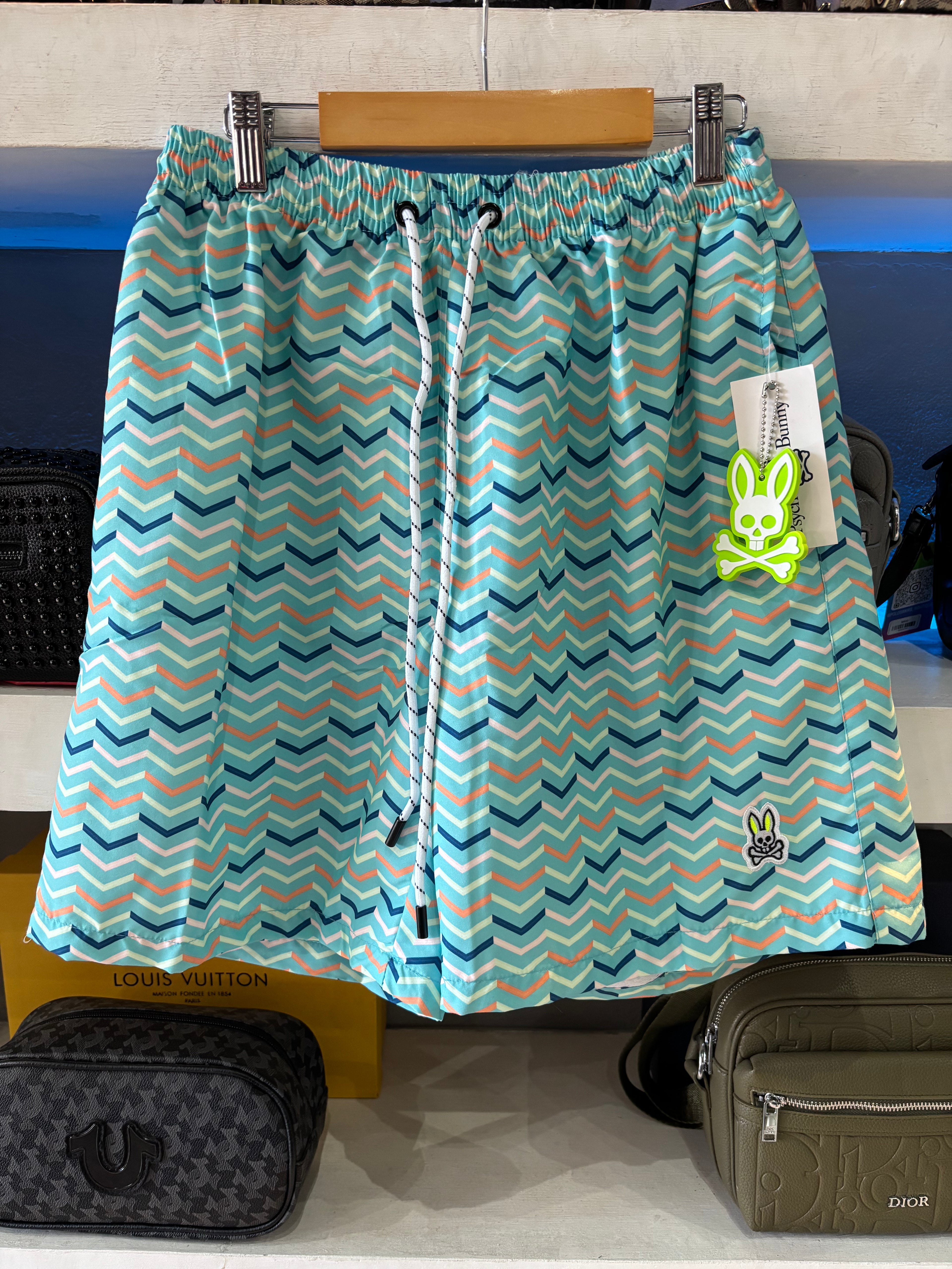 SHORT DE PLAYA PSYCHO BUNNY "AZUL DE LINEAS"