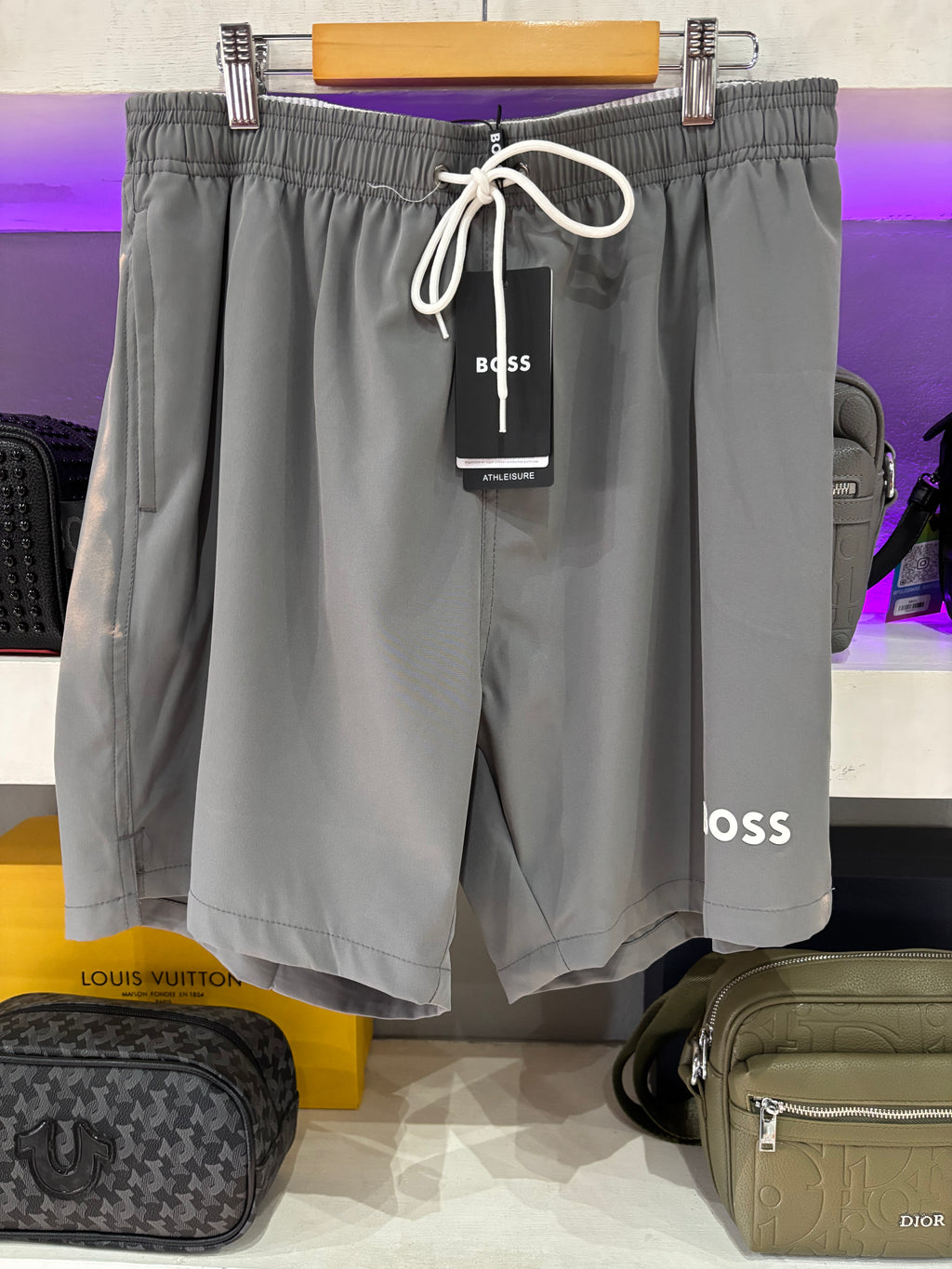 SHORT DE PLAYA BOSS "GRIS CLASICO"