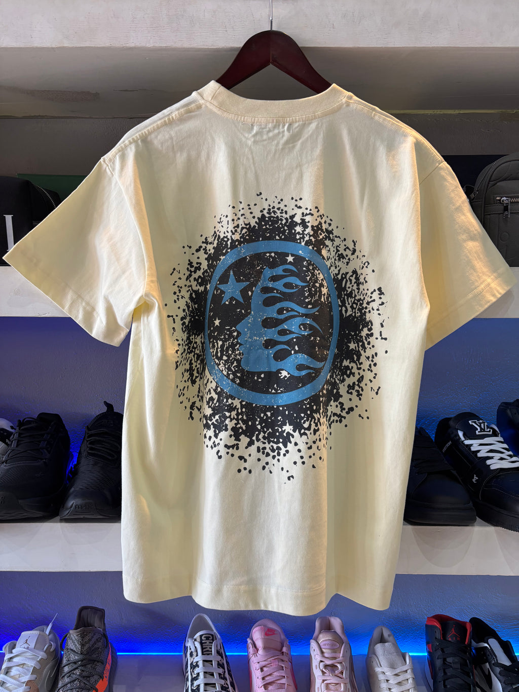 PLAYERA HELLSTAR "HOLY VISION"