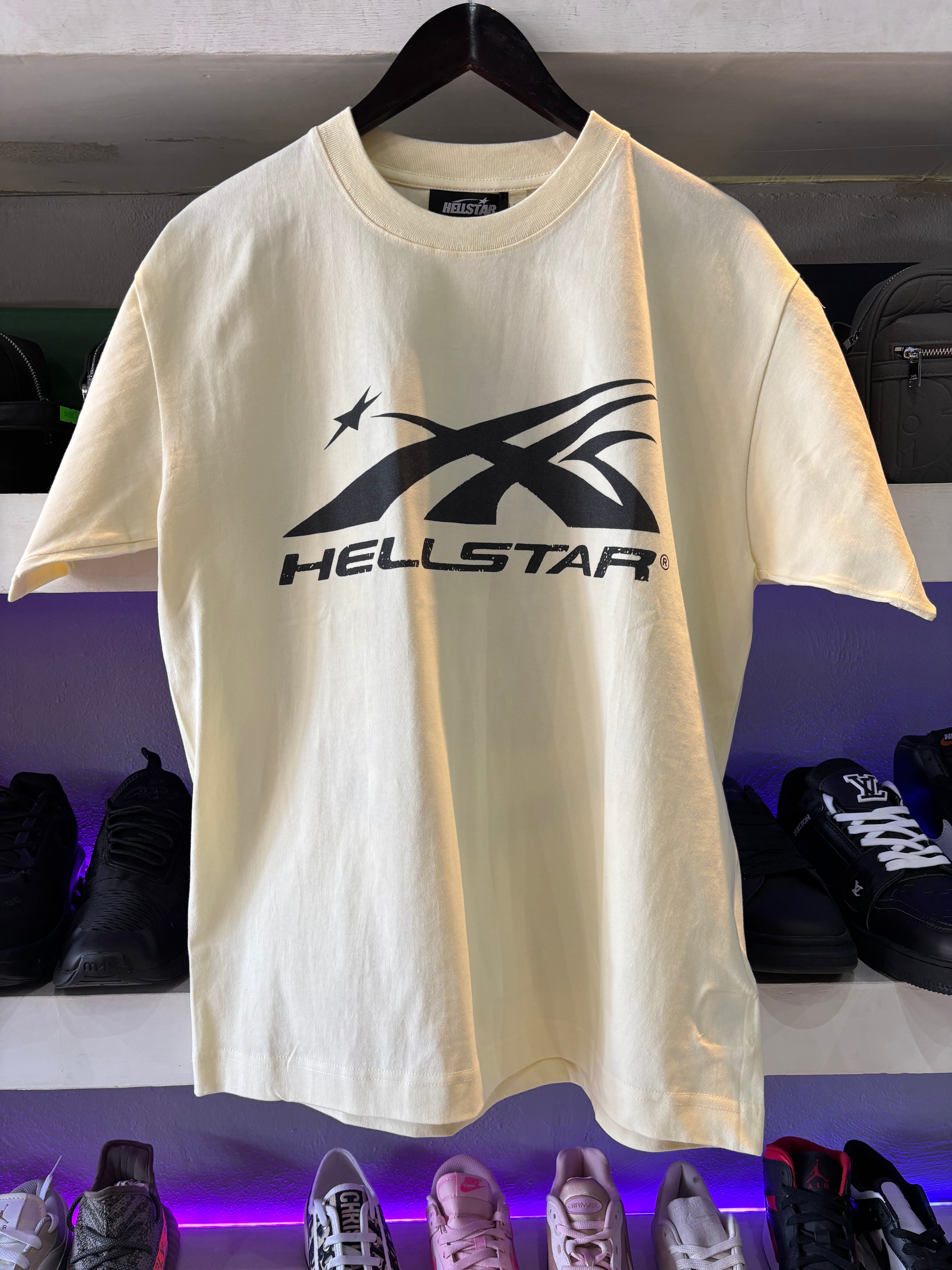 PLAYERA HELLSTAR "BLANCA LOGO NEGRO CLASICO"