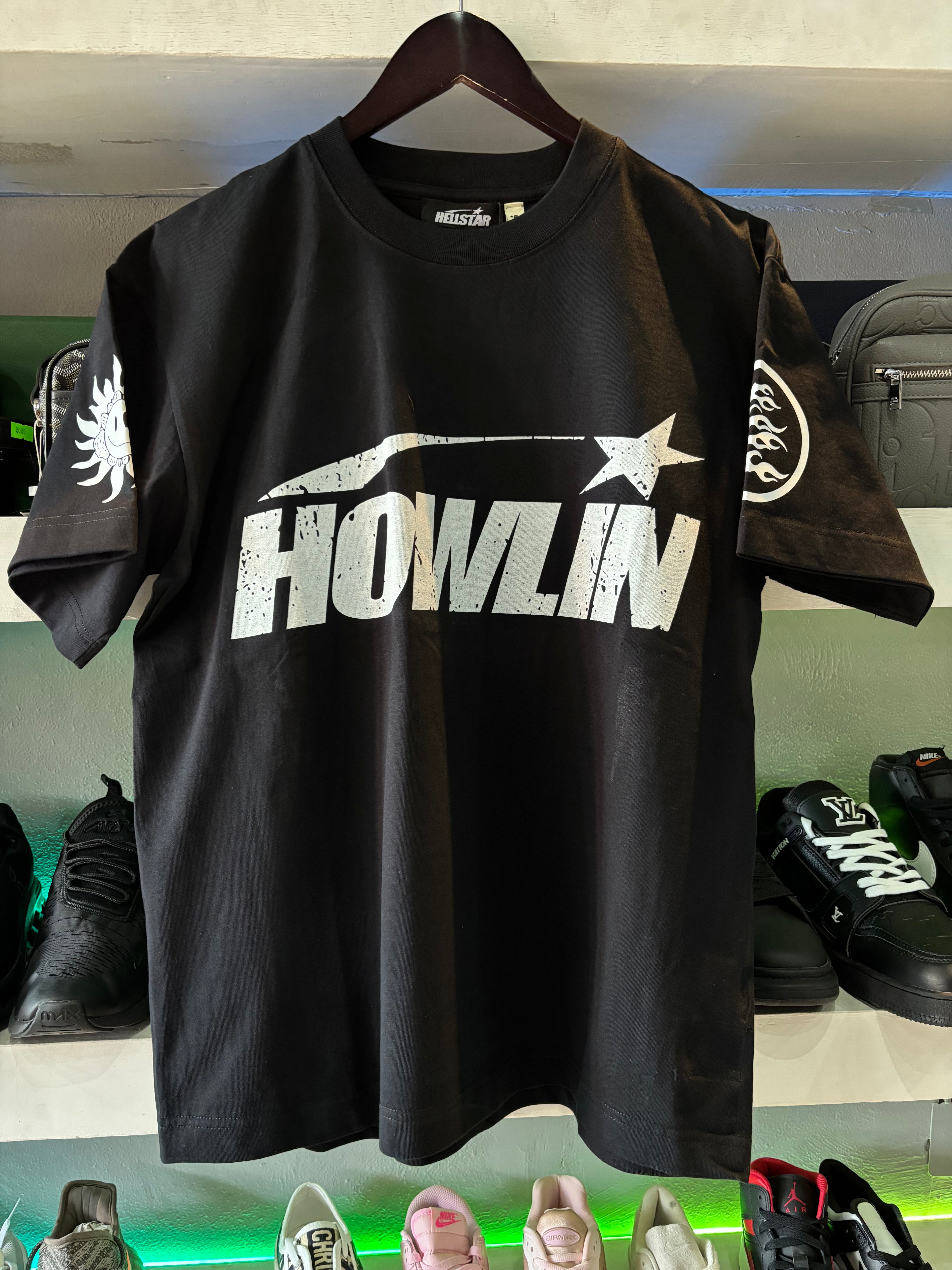 PLAYERA HELLSTAR "HOWLIN"
