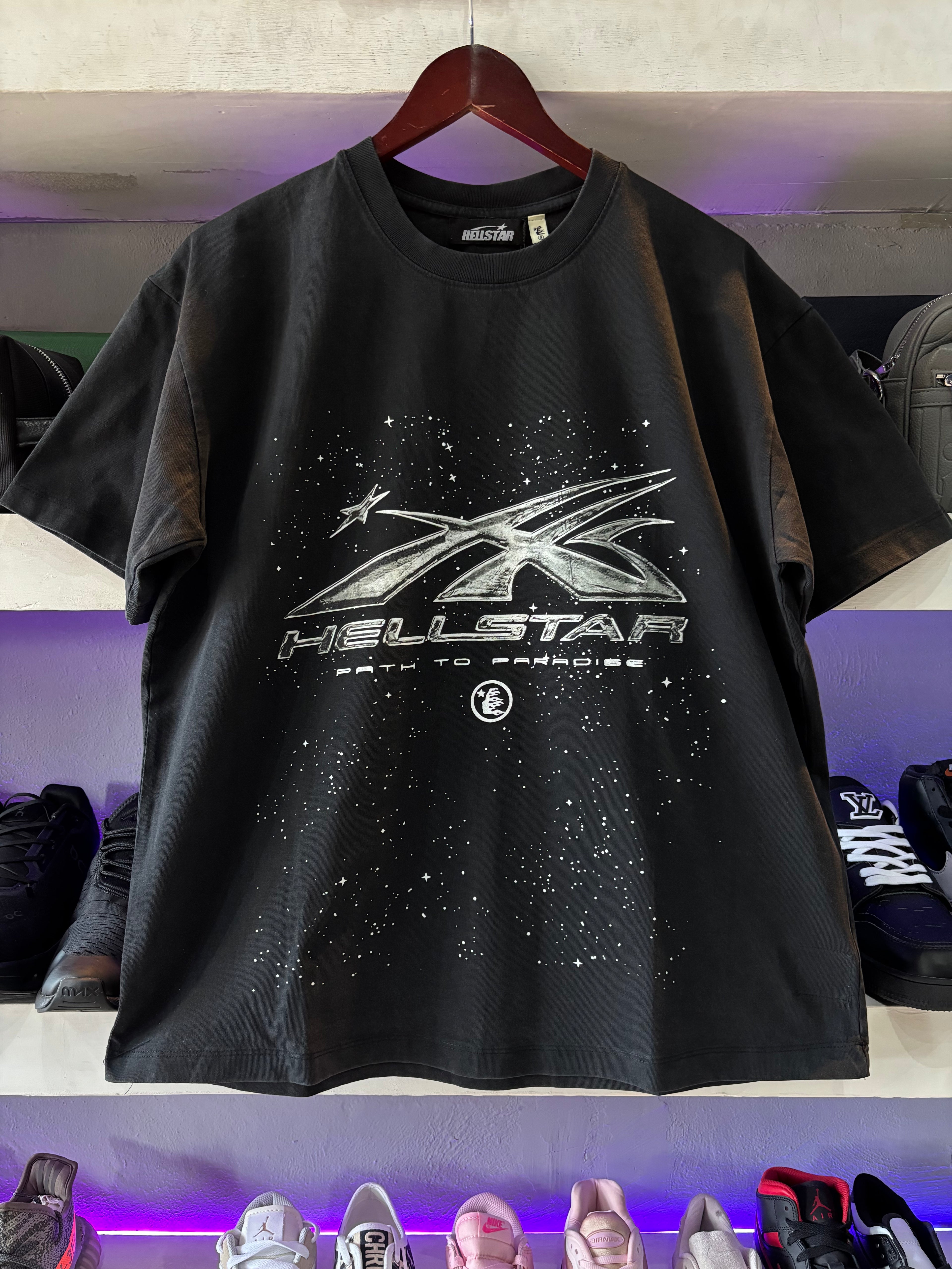 PLAYERA HELLSTAR "NEGRA CHROME"