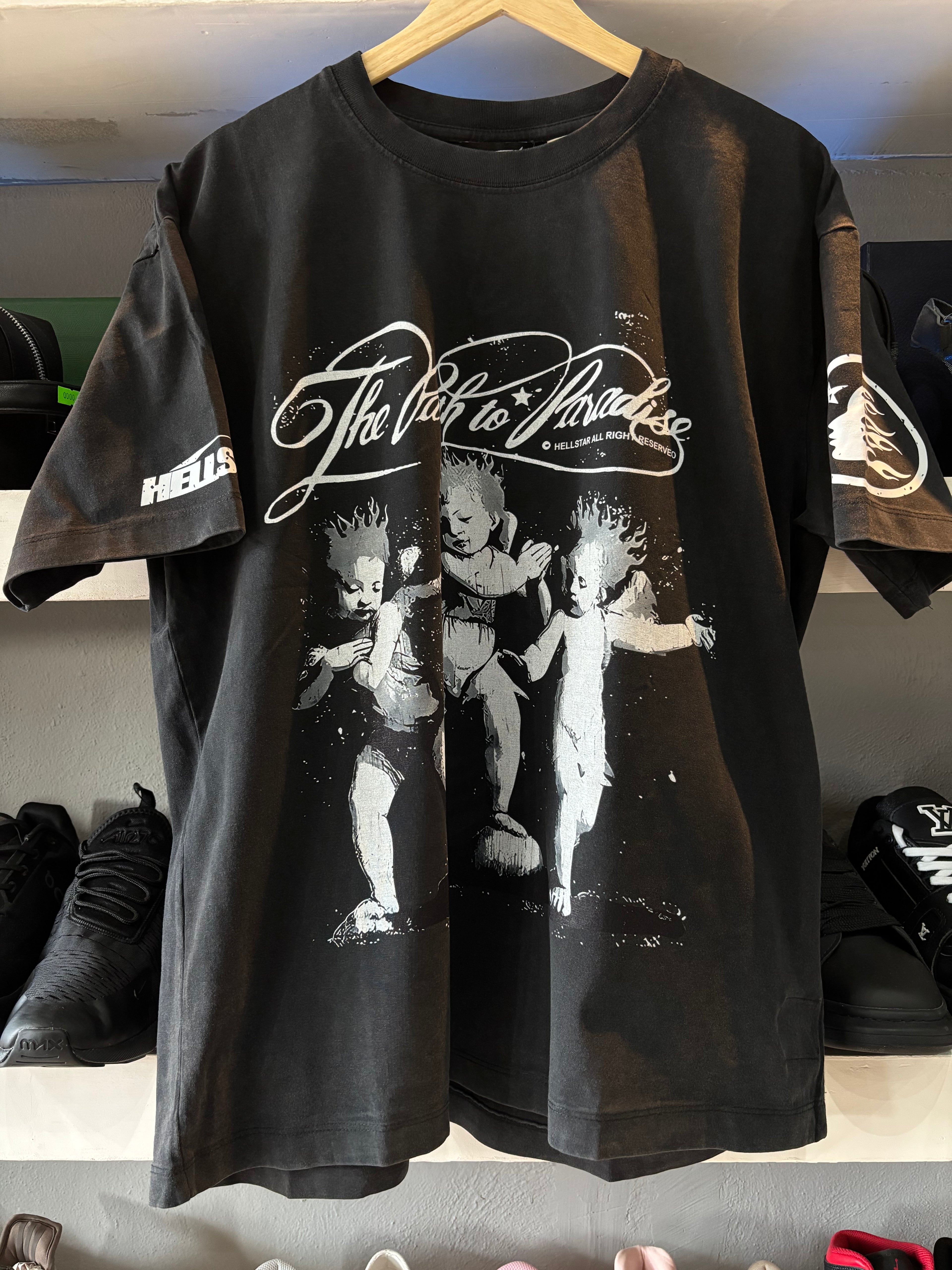 PLAYERA HELLSTAR "NEGRA ANGELES"