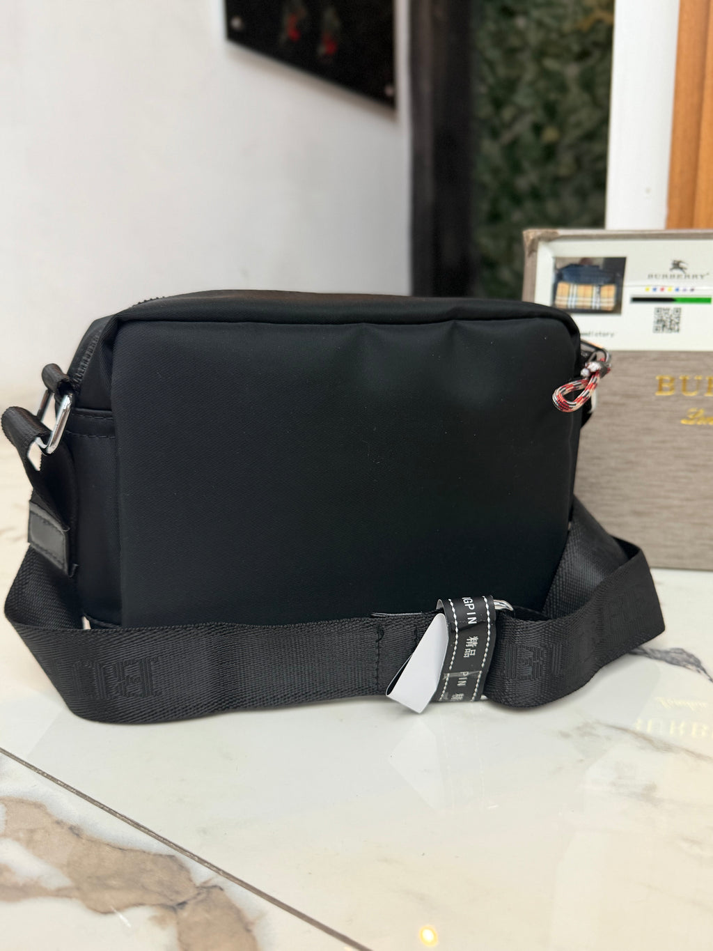 CANGURERA BURBERRY "NEGRA MONOGRAMA CLASICO"